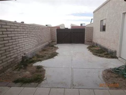 553 E 25 St, Yuma, AZ 85365 photo 10