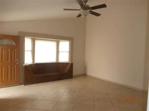 553 E 25 St, Yuma, AZ 85365 photo 2