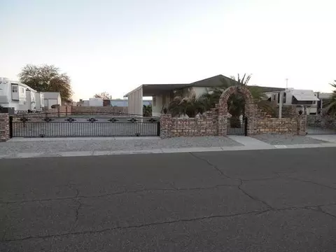 13769 51 St, Yuma, AZ 85367 photo 2