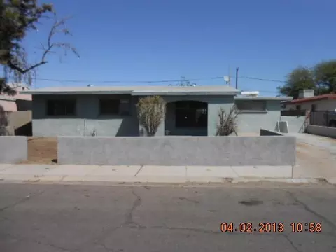 916 E 24 Pl, Yuma, AZ 85365 photo 1