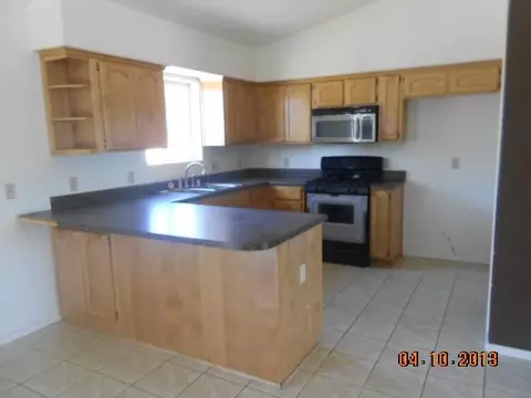 9422 E Armada Dr, Yuma, AZ 85365 photo 4
