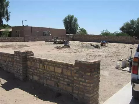12541 E 42 Pl, Yuma, AZ 85367 photo 2