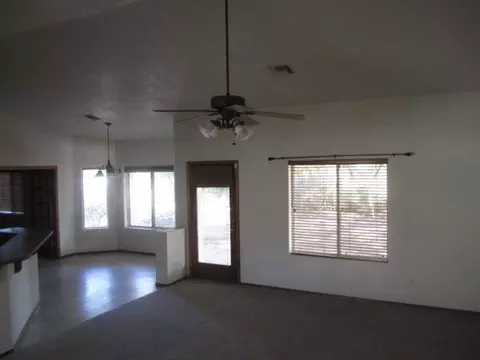 10612 E 37 St, Yuma, AZ 85367 photo 2