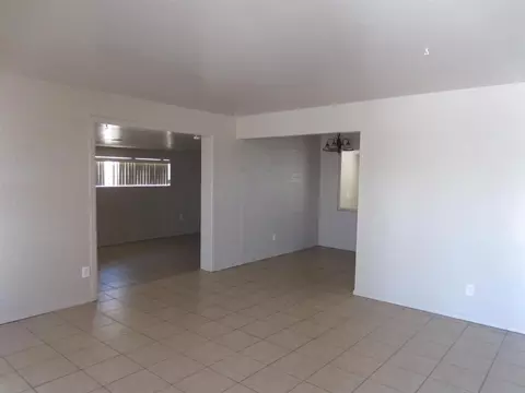 930 E 24 Pl, Yuma, AZ 85365 photo 2