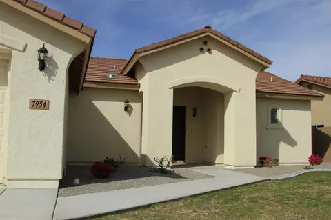 7954 E 38 St, Yuma, AZ 85365 photo 2