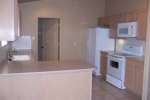 10646 E 36 Pl, Yuma, AZ 85367 photo 3