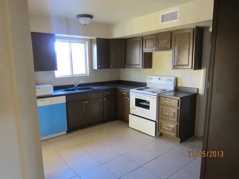 621 E Robin Ln, Yuma, AZ 85365 photo 5