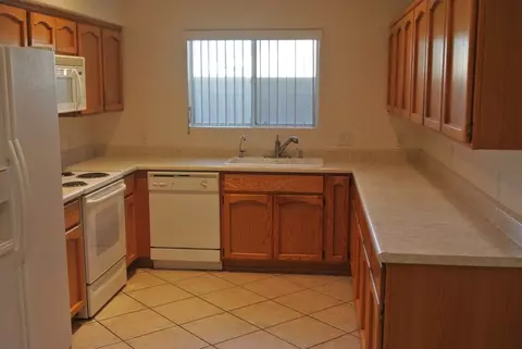 10642 E 34 Pl, Yuma, AZ 85365 photo 9