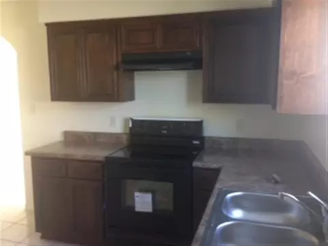 258 E Adobe St, San Luis, AZ 85349 photo 2