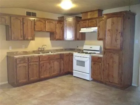 2033 E 25 St, Yuma, AZ 85365 photo 2