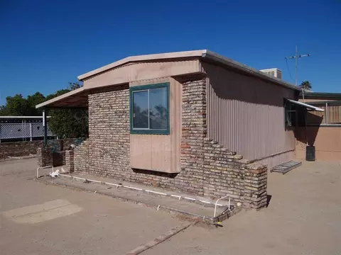 13542 E 44 Dr, Yuma, AZ 85367 photo 1