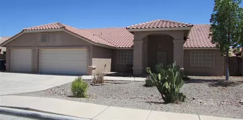 8219 E Topeka Pl, Yuma, AZ 85365 photo 3