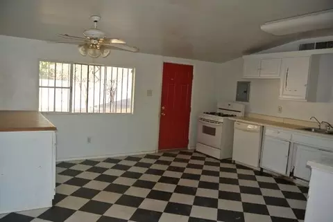 1365 E 26 St, Yuma, AZ 85365 photo 3