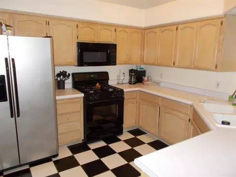 10509 E 37 St, Yuma, AZ 85365 photo 2