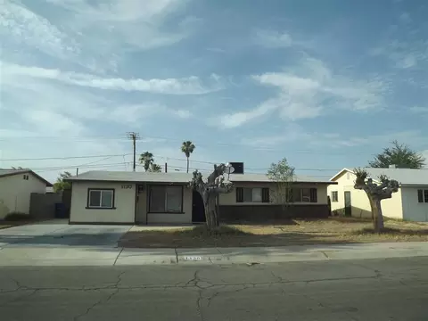 1130 E Corona Dr, Yuma, AZ 85364 photo 1