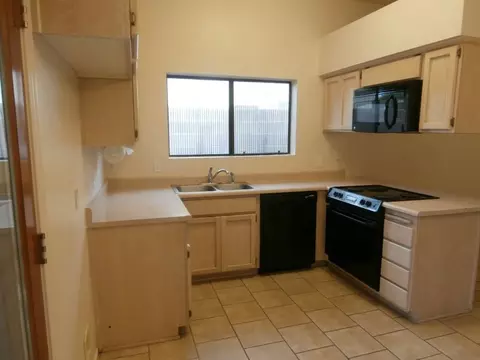 2236 E 27 Ln, Yuma, AZ 85364 photo 4