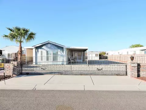 13586 E 53 Dr, Yuma, AZ 85367 photo 1