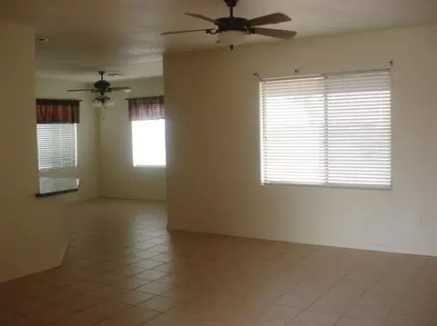 12172 E 33 St, Yuma, AZ 85367 photo 2