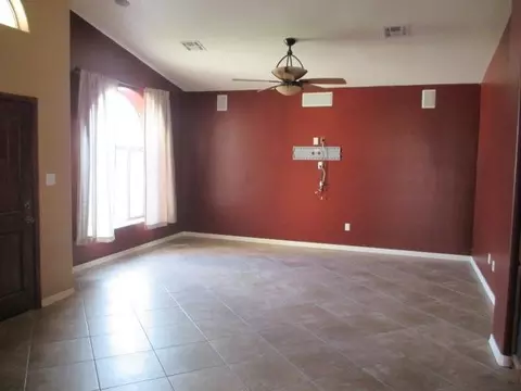 2425 E Galindo St, San Luis, AZ 85349 photo 2