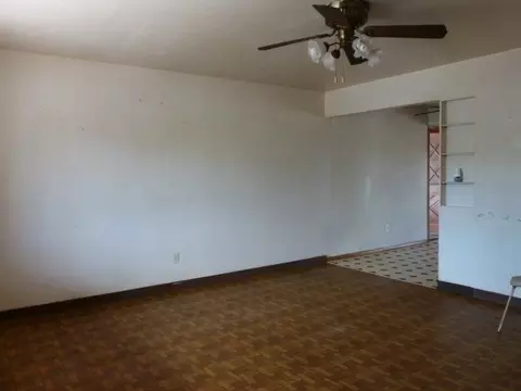 912 E 25 St, Yuma, AZ 85365 photo 2