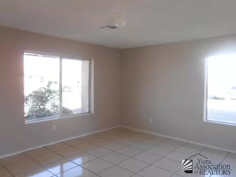 6367 E 43 St, Yuma, AZ 85365 photo 2