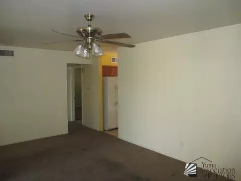 210 E 28 St, Yuma, AZ 85364 photo 4