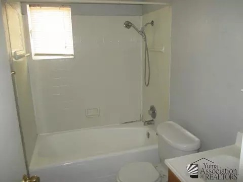 210 E 28 St, Yuma, AZ 85364 photo 11