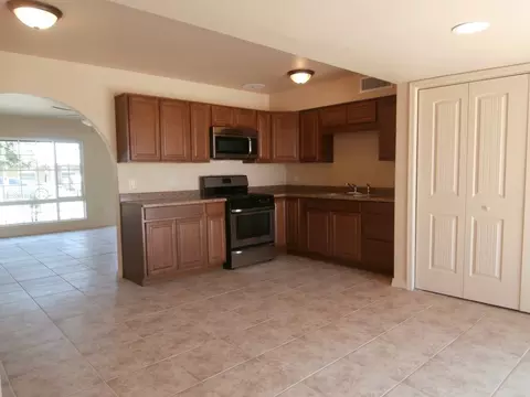 917 E 24 Pl, Yuma, AZ 85365 photo 3
