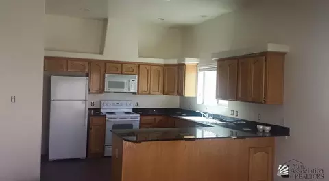 10464 E 38 St, Yuma, AZ 85365 photo 2