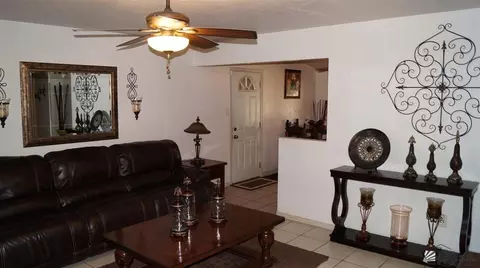 2072 E 25 St, Yuma, AZ 85364 photo 3