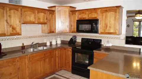 2072 E 25 St, Yuma, AZ 85364 photo 4
