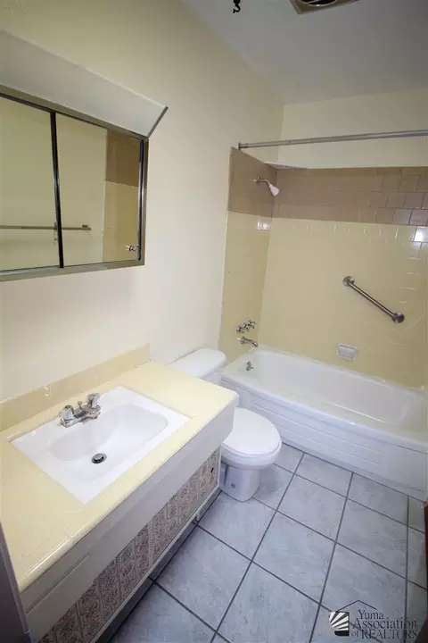 223 E 28 St, Yuma, AZ 85364 photo 10