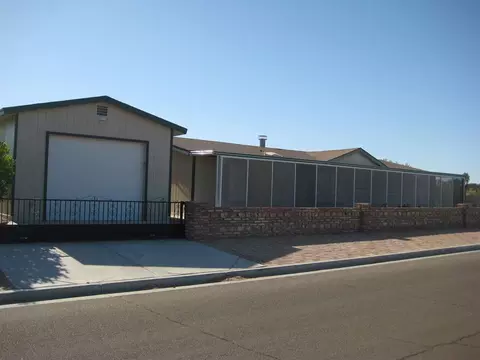 12512 E 45 St #CROSS STREET HER, Yuma, AZ 85367 photo 2