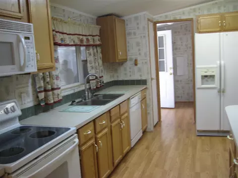 12512 E 45 St #CROSS STREET HER, Yuma, AZ 85367 photo 3