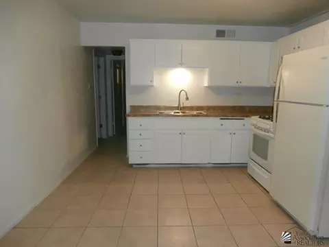 1306 E Morrison St, Yuma, AZ 85365 photo 3