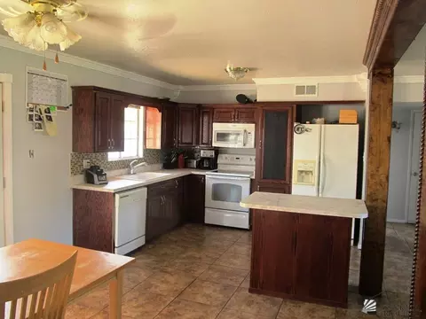 2063 E 25 Pl, Yuma, AZ 85364 photo 6