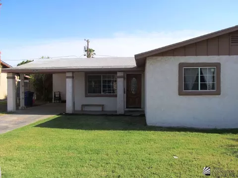 2063 E 25 Pl, Yuma, AZ 85364 photo 2