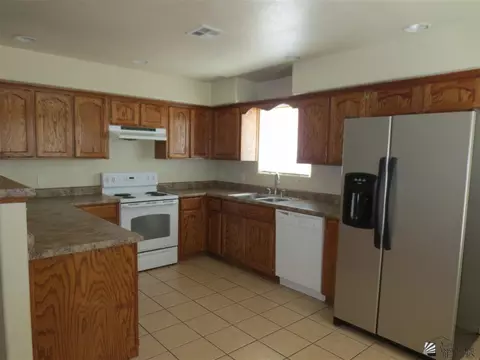 10136 E 37 St, Yuma, AZ 85365 photo 4