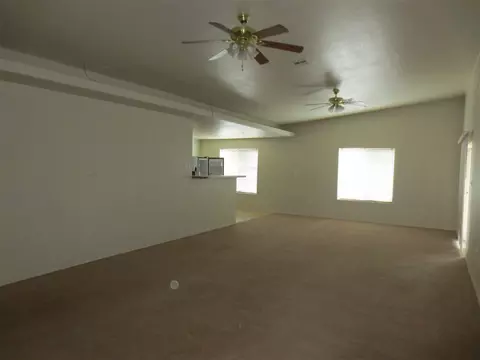 10136 E 37 St, Yuma, AZ 85365 photo 3