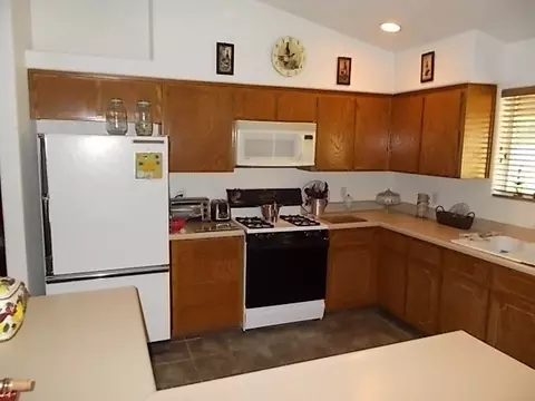 10528 E 37 St #YUMA EAST, Yuma, AZ 85365 photo 5