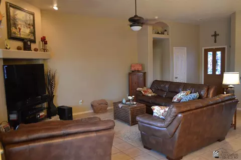 10726 E 39 Pl, Yuma, AZ 85365 photo 2