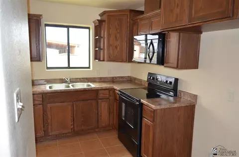 766 E Marea St, San Luis, AZ 85349 photo 4
