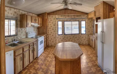 9468 E Saddle Dr, Yuma, AZ 85365 photo 5