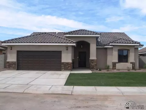 490 E 12 Pl, Somerton, AZ 85350 photo 1