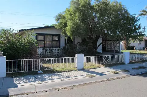 2003 E 26 St, Yuma, AZ 85365 photo 1