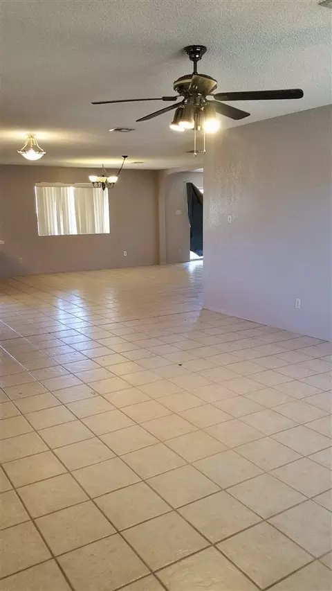 7387 E 25 St, Yuma, AZ 85365 photo 2