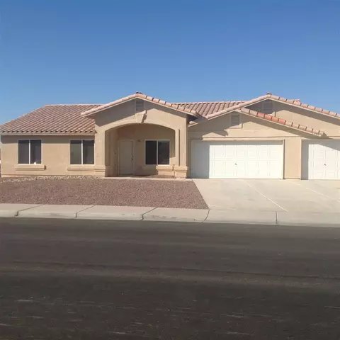 6212 E 43 St, Yuma, AZ 85365 photo 1