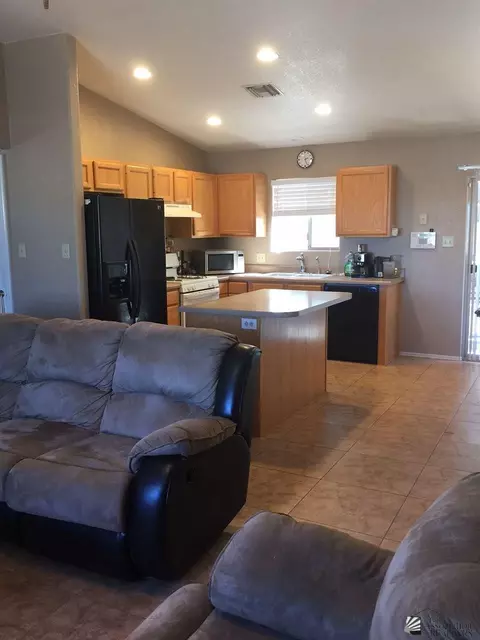 7723 E 27 St, Yuma, AZ 85365 photo 3