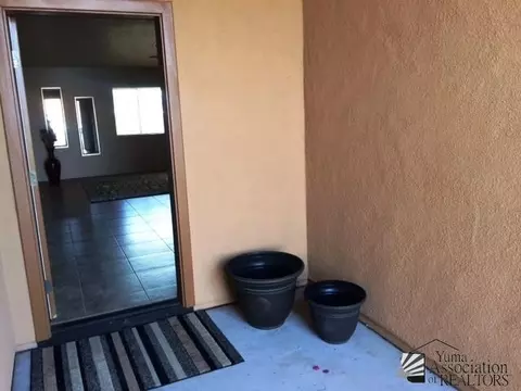 10455 S Orion Ave, Yuma, AZ 85367 photo 3