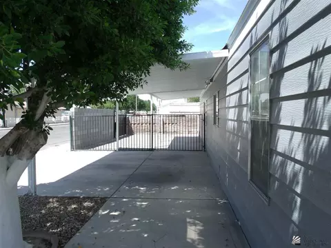 1102 E 23 Pl, Yuma, AZ 85365 photo 3